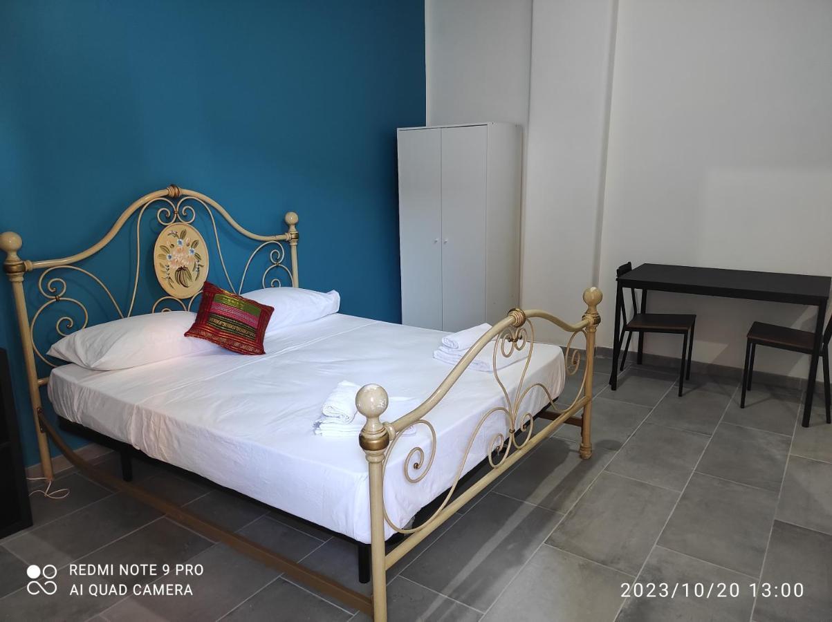 Casablanca Rooms 卡塔尼亚 客房 照片